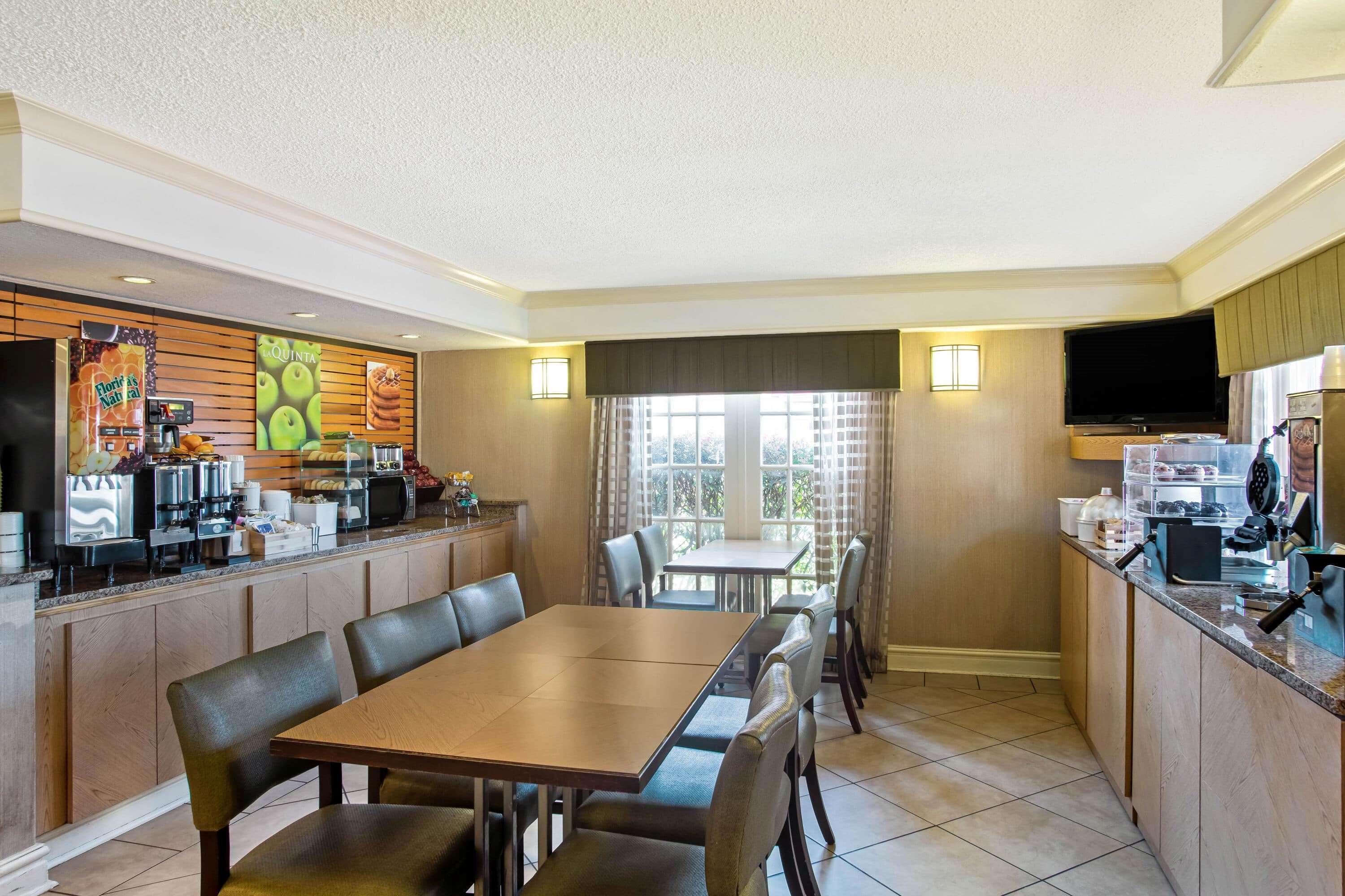 Hotel La Quinta By Wyndham - Hood 3*