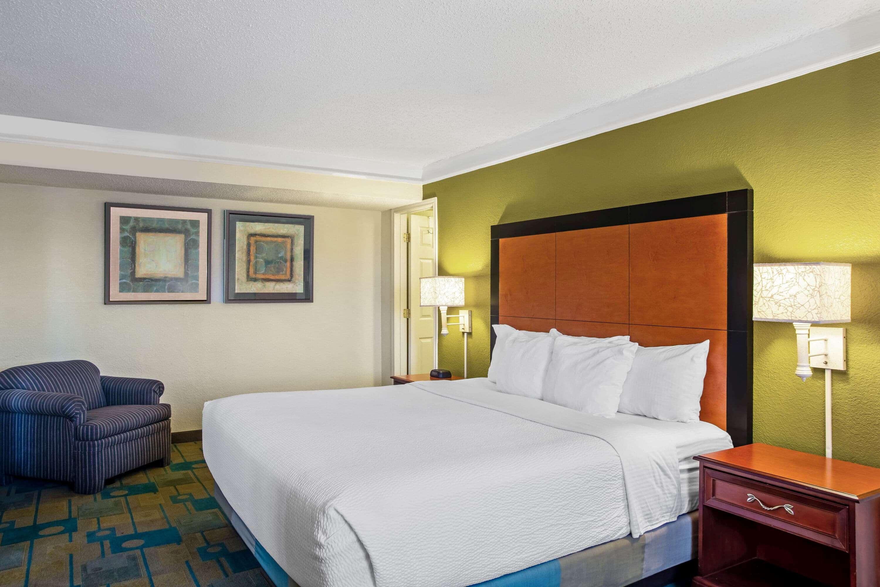 La Quinta By Wyndham - Hood 3*