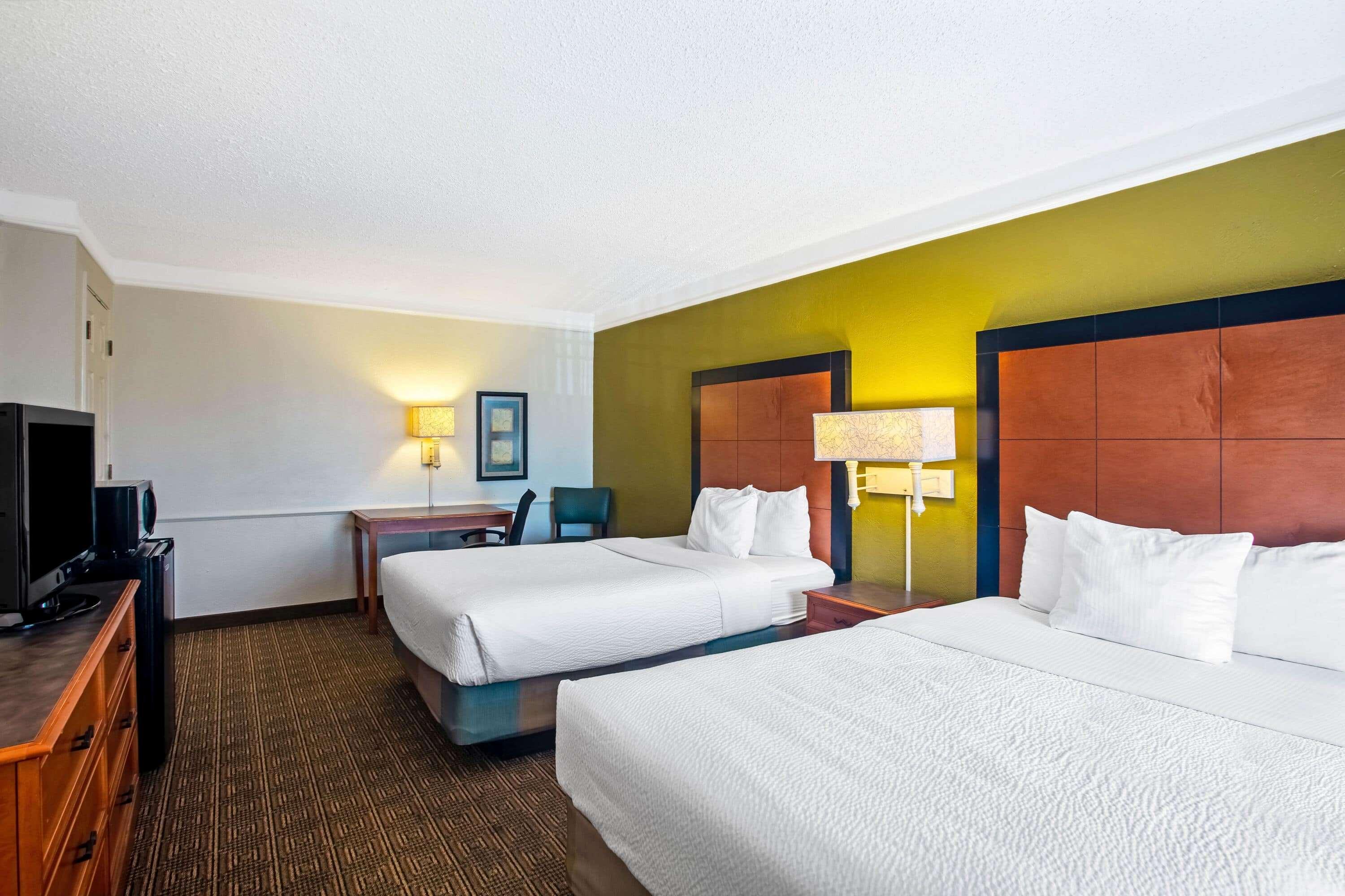La Quinta By Wyndham - Hood 3*